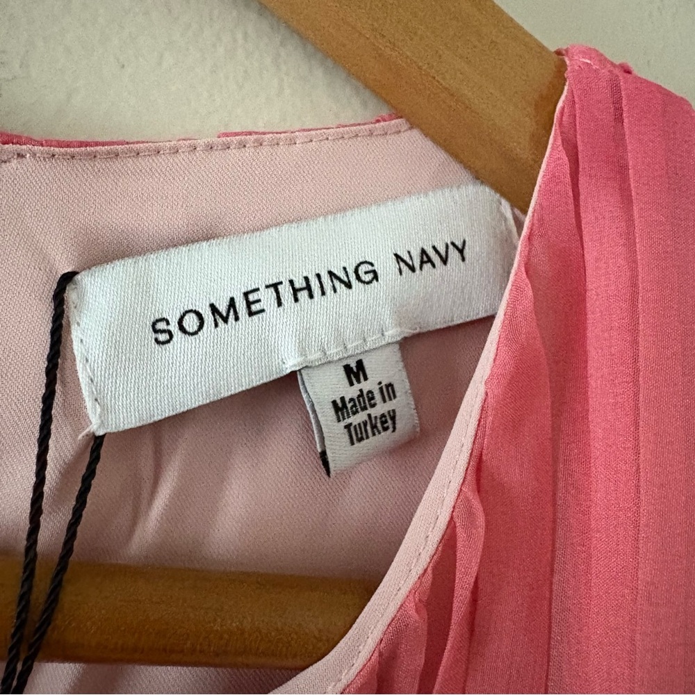 New Something Navy Maxi Dress‎ Pleated Tie Waist Long Sleeve pink combo ombré M - Picture 10 of 15